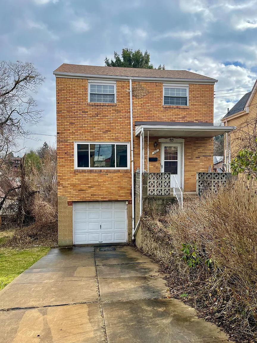 4321 Stanley St photo 1