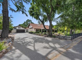 1675 Garnet Ln, Concord, CA 94519