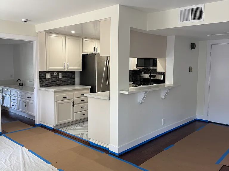 14209 Riverside Dr #102 — Photo 12