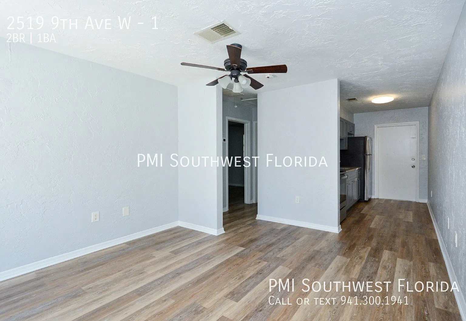 Charming 2 Bedroom Oasis in Bradenton | Cozy 700 Sq Ft Retreat on 9th Ave! — Photo 4