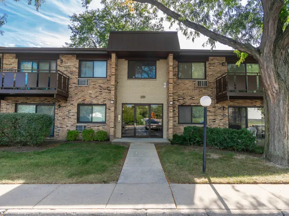 2640 N Windsor Dr Unit 102, Arlington Heights, IL 60004