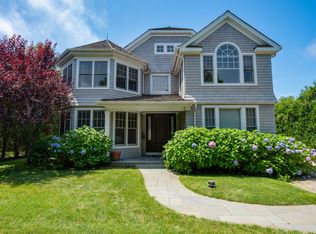 49 Old Town Rd, Southampton, NY 11968