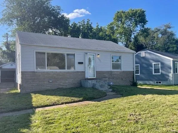 8321 Fairbanks Dr, Saint Louis, MO 63134