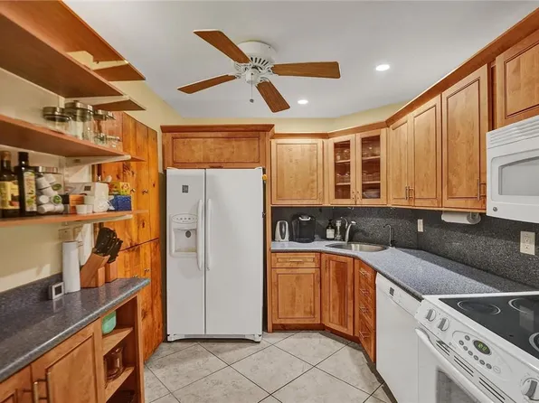 3111 Oakland Shores Drive #F-206, Oakland Park, FL 33309