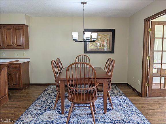 5th image of 1106 Cypress Ln NW