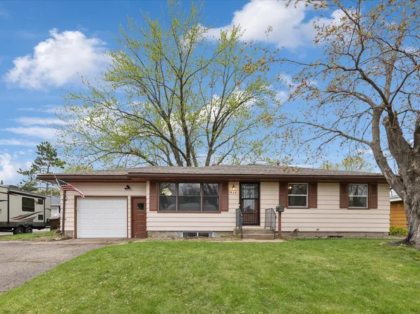 1424 Blossom Ln, Saint Paul Park, MN 55071