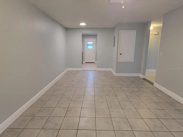 784 E Anderson Rd — Photo 4