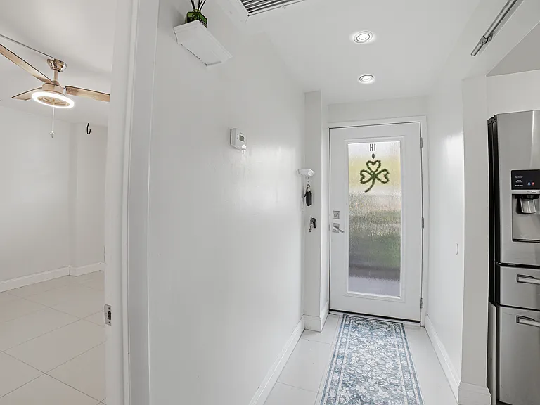 117 Royal Park Dr #1H — Photo 6