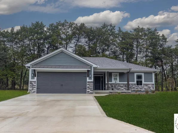 1114 Hillcrest Ln, Warsaw, MO 65355