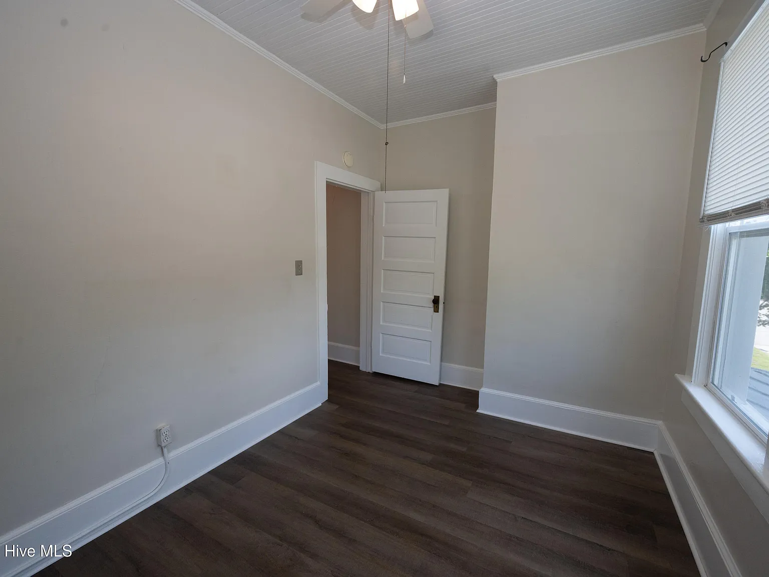 2 bed, 1.0 bath, 900 sqft, $1,100 — Photo 4