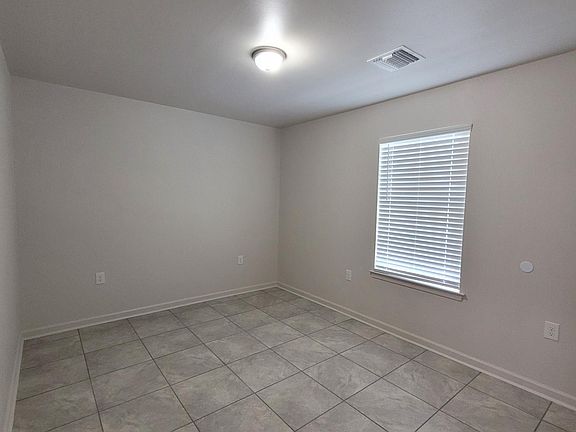 5th image of 1666 Acadian Dr