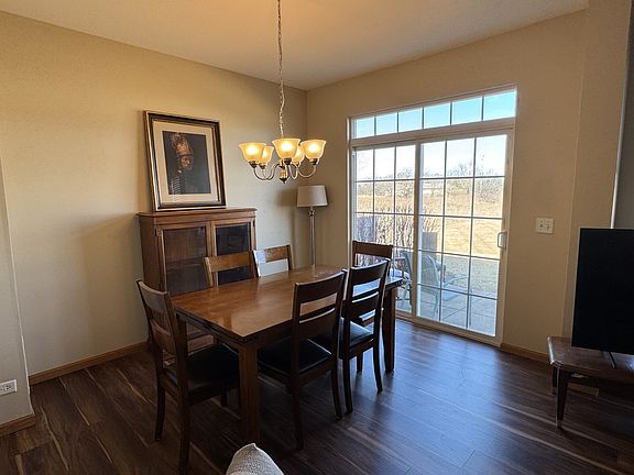5th image of 996 Como Cir