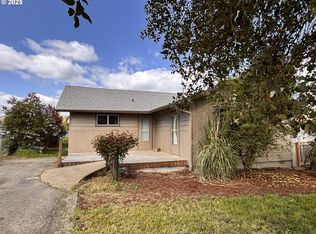 3604 Carnes Rd, Roseburg, OR 97471