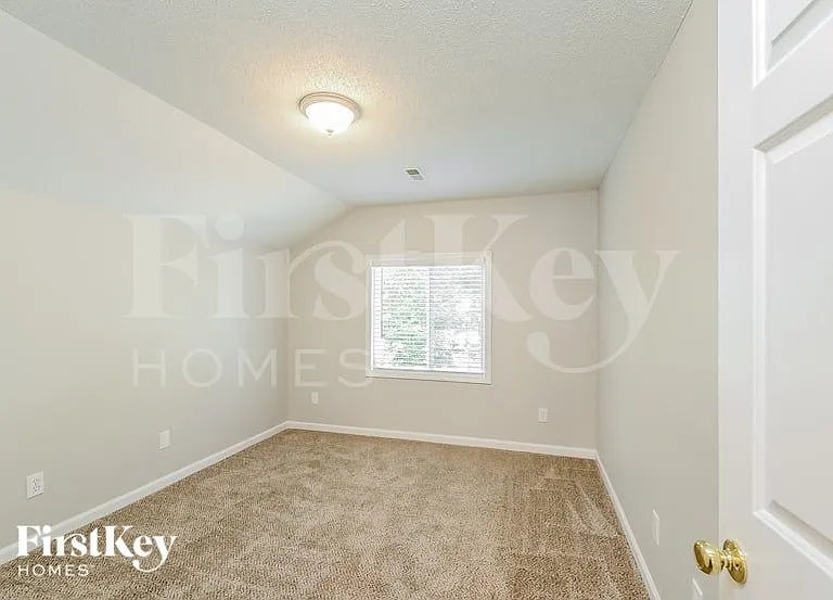 1510 Barry Oak Ct — Photo 12