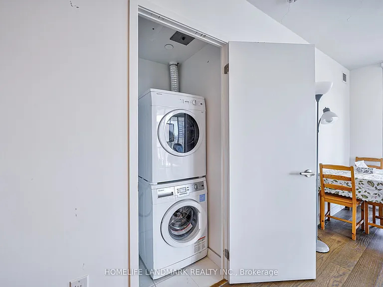 11 Wellesley St W #2502 — Photo 10