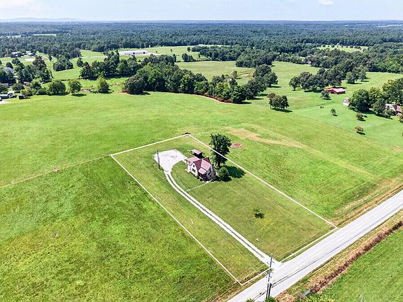 2nd image of 1502 Pigeon Ridge Rd