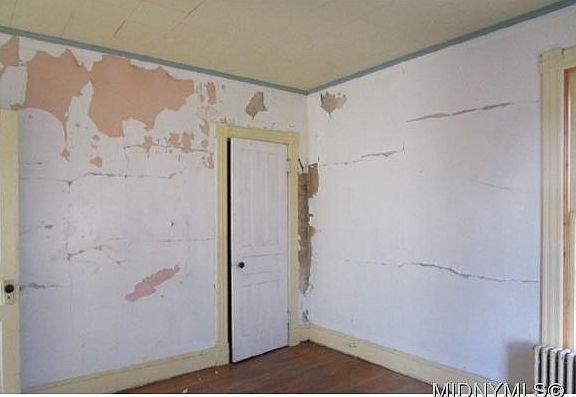 3rd image of 1547 Kemble St