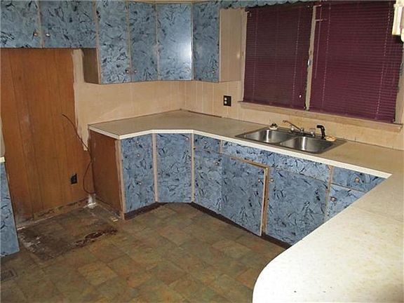 5th image of 1312 Julia St