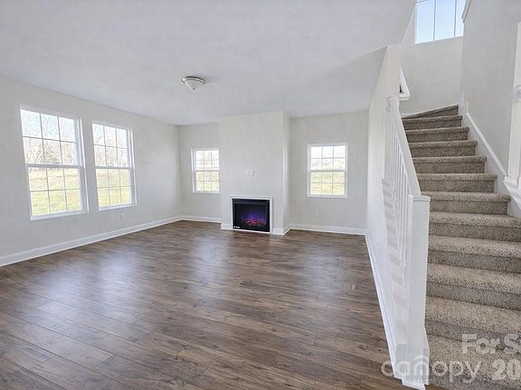 2nd image of 1022 Heath Helms Rd