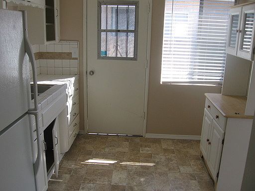 3rd image of 739-41 Woodlawn Ave