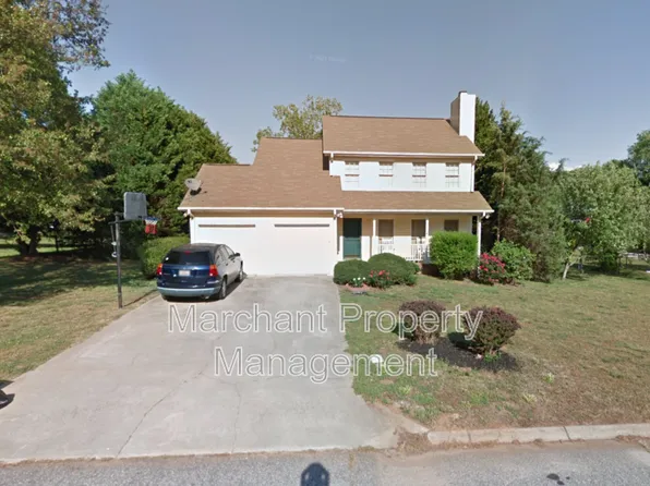202 Markswood Dr, Simpsonville, SC 29681