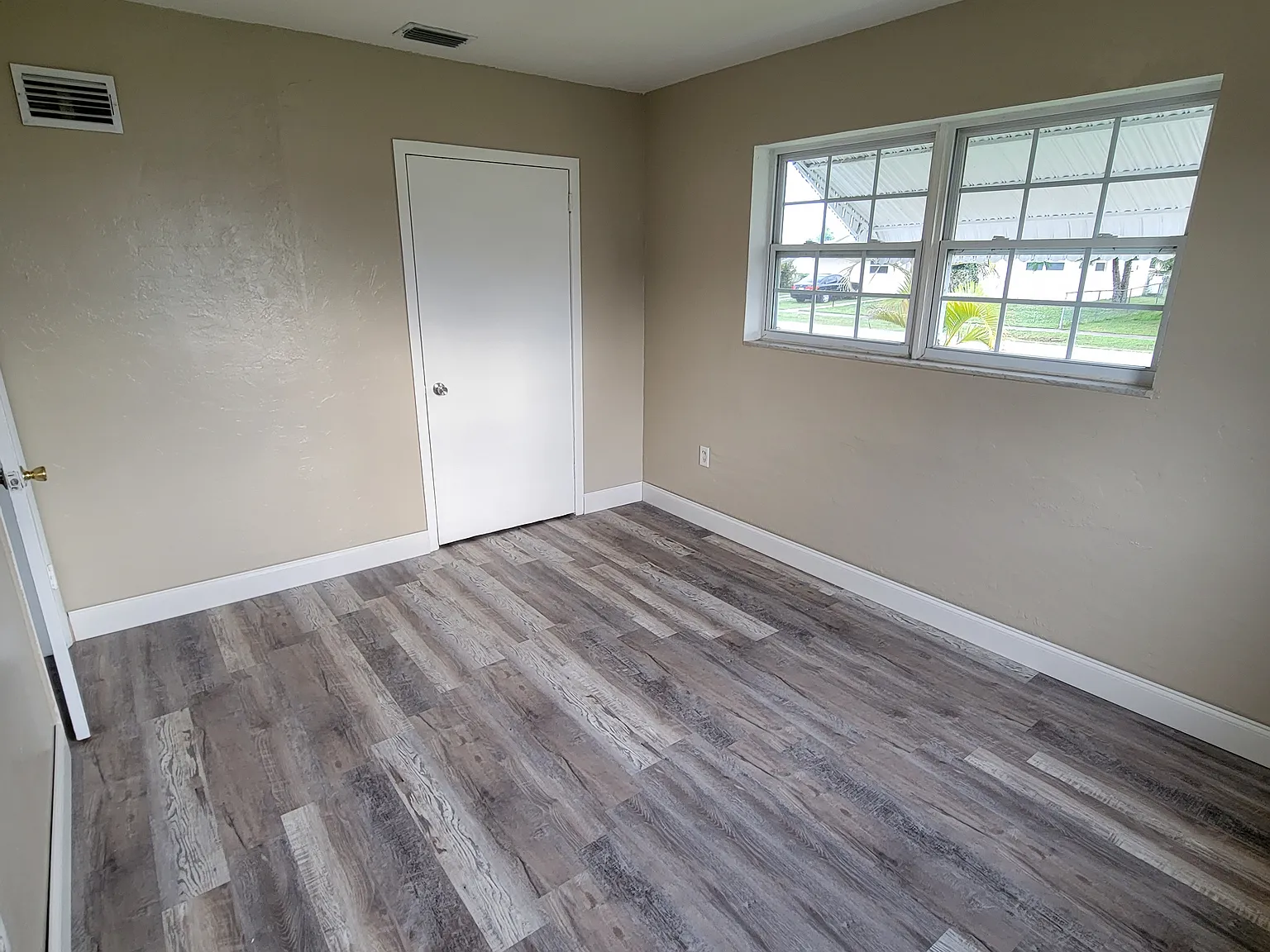 4 bed, 1064 sqft, $1,750 — Photo 4