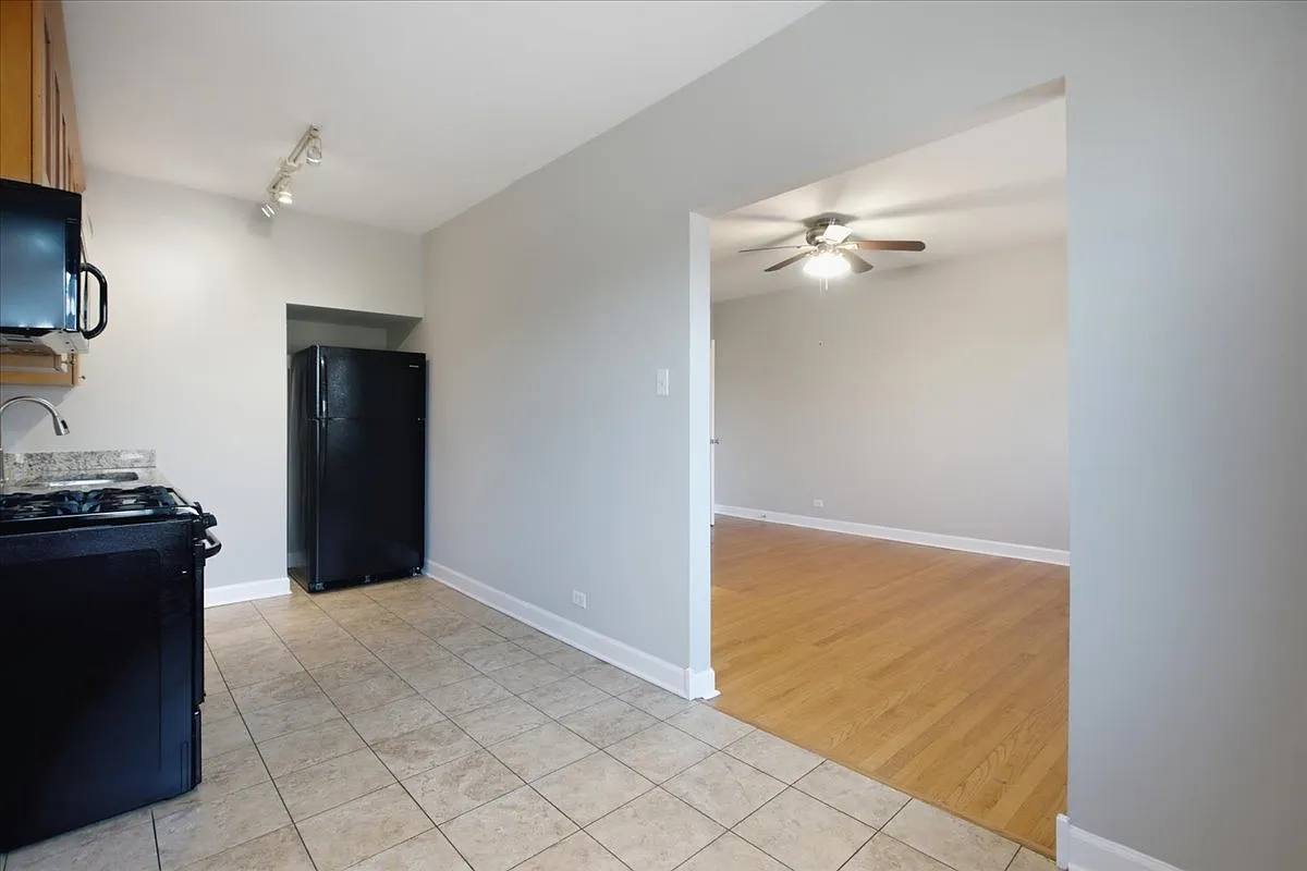 1 bed, 747 sqft, $1,450 — Photo 4