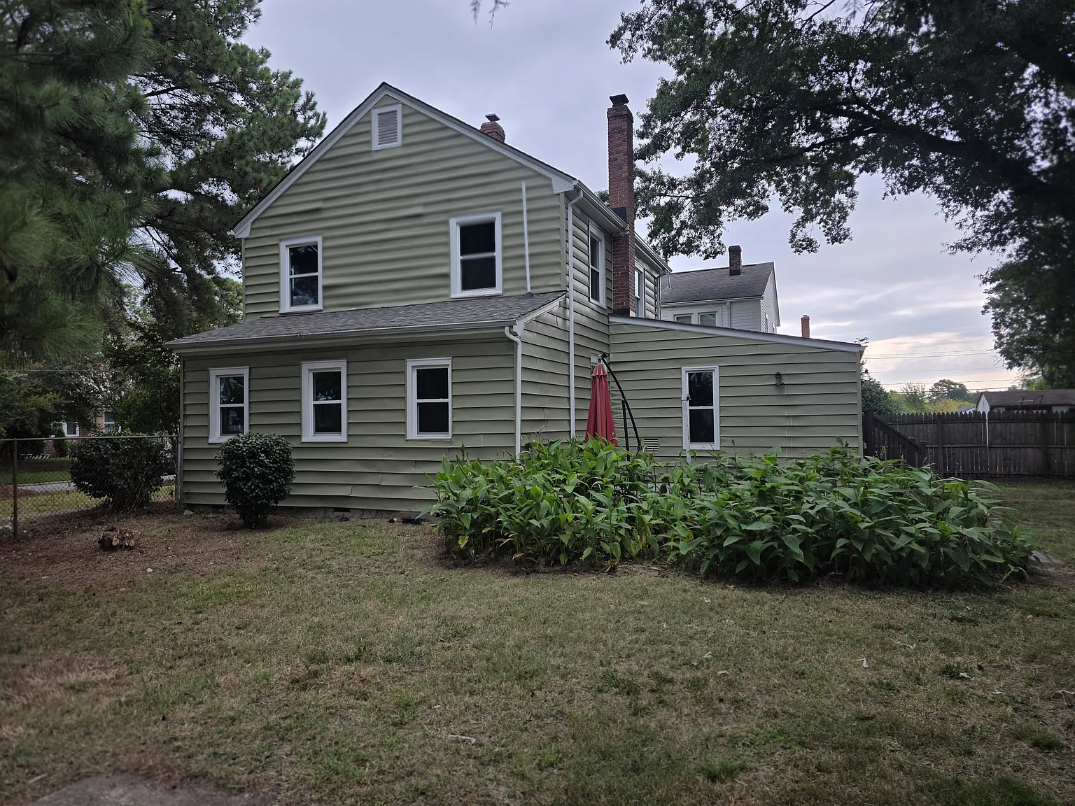 3 bed, 1800 sqft, $2,450 — Photo 2