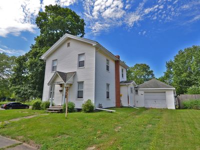 400 4th Ave, Mendota, IL, 61342