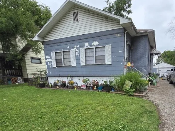 2316 E 24th St, Granite City, IL 62040