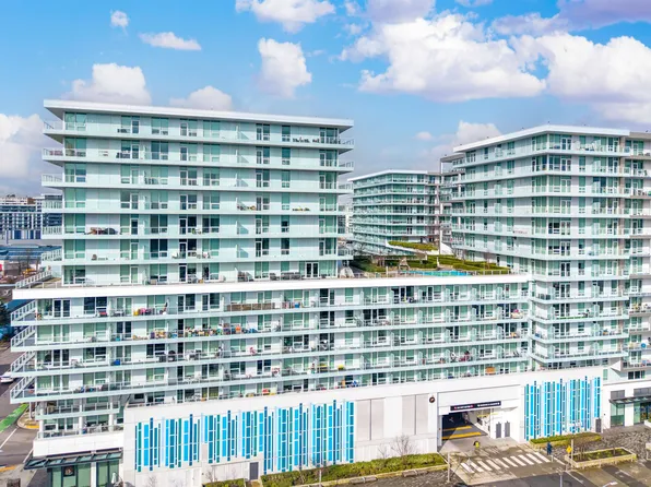 6320 No 3 Rd #1204, Richmond, BC V6Y 2B2