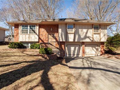 113 SW Sandstone Dr, Blue Springs, MO, 64014