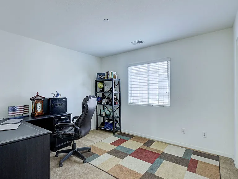 905 Equinox Loop — Photo 17
