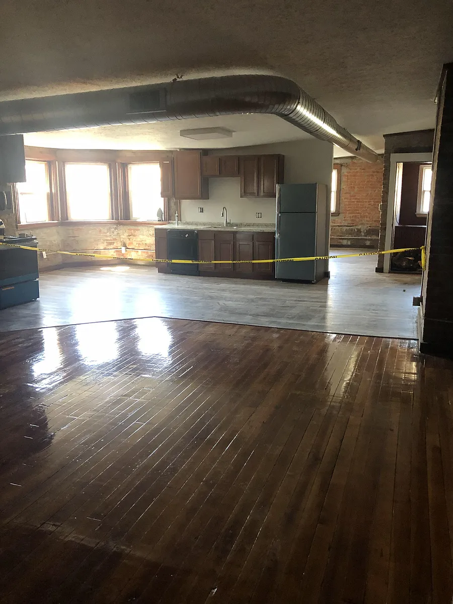Building Photo - 2415 Maplewood Ave