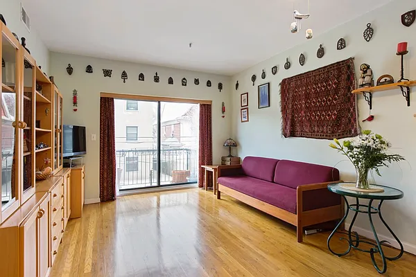Sold by Brooklyn Real Inc | media 14