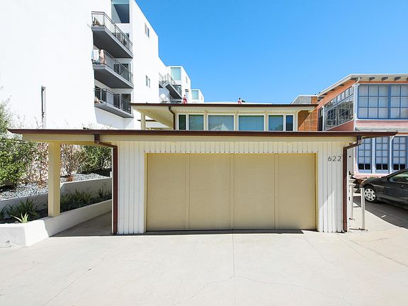 3rd image of 622 Esplanade #1