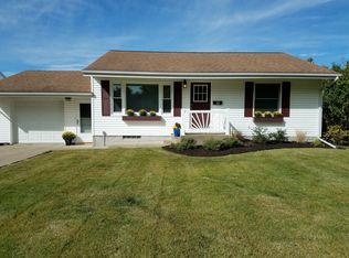 333 E Edgewood St, Morton, IL 61550