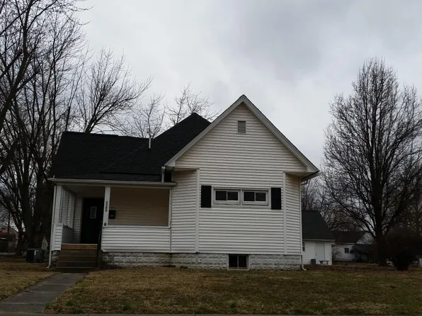 1100 N Van Buren St, Marion, IL 62959