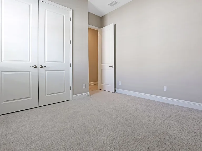 6133 Lungo Lago Dr — Photo 29