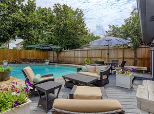 1415 W Brooklake Dr, Houston, TX 77077