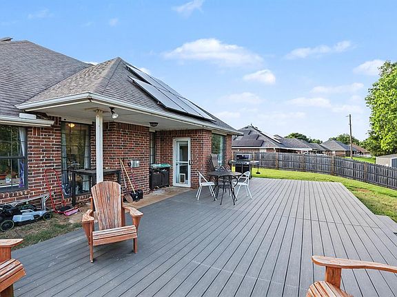 5th image of 810 Tilghman Dr