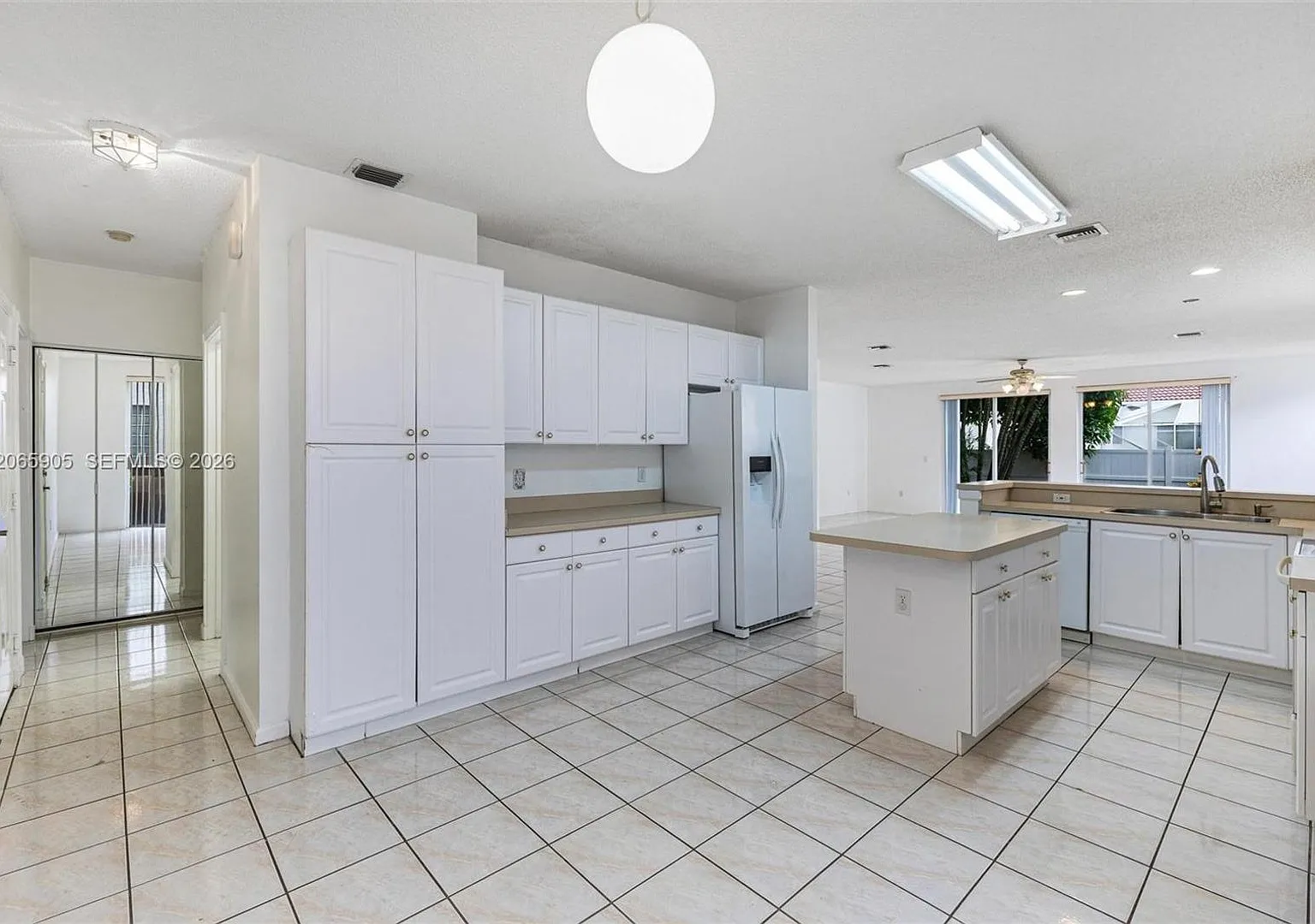 2138 Chagall Circle, West Palm Beach, FL 33409 - 7528 — Photo 2
