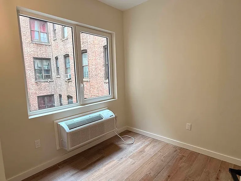 2336 Valentine Ave #3D — Photo 7