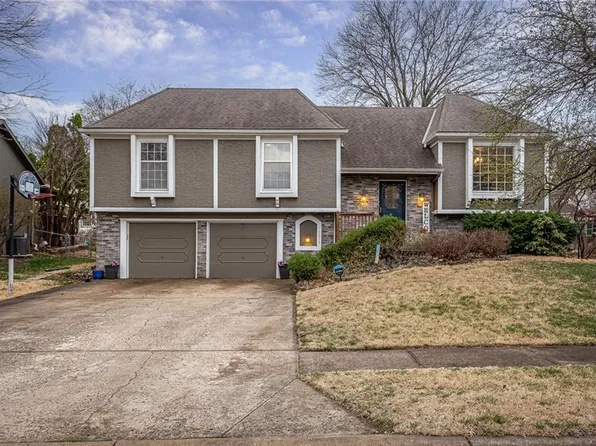 16613 W 143rd Ter, Olathe, KS 66062