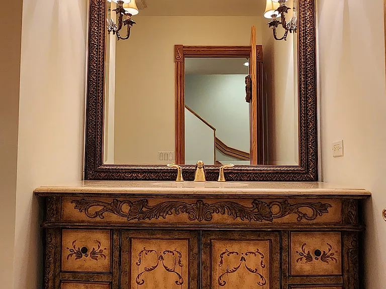 Powder room