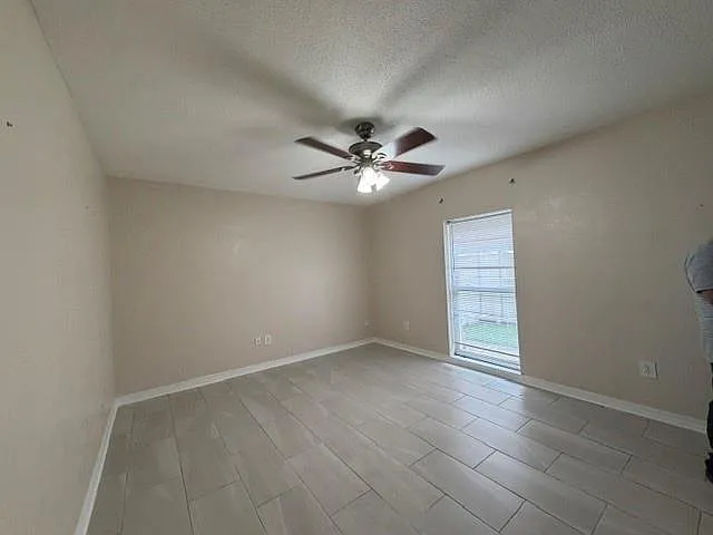 1752 Newport Pl #105 — Photo 9