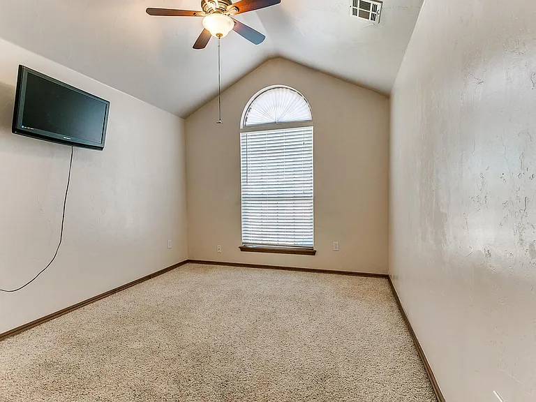 1708 Meadow Run Dr — Photo 28