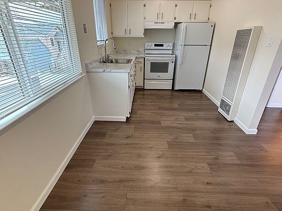 5th image of 419 Baden Ave #4