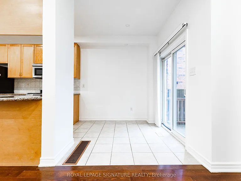 3082 Cabano Cres — Photo 30
