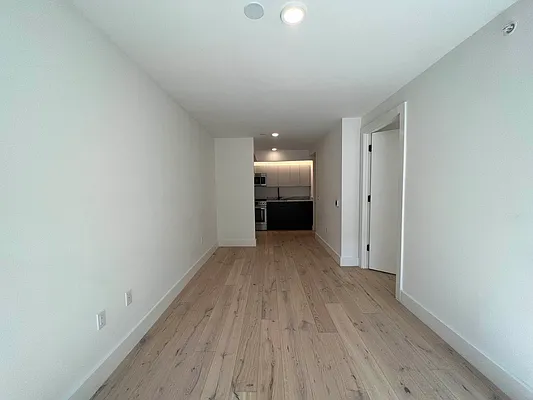 Rented by Contact Realty | media 16